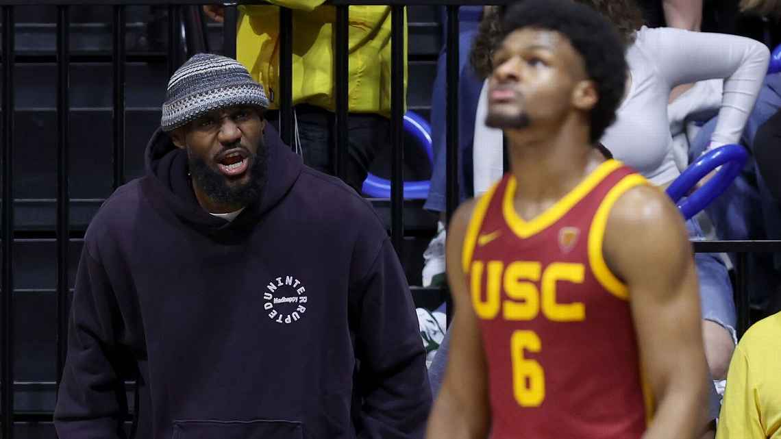 LeBron proíbe Bronny de chamá-lo de ‘pai’ nos Lakers e lista apelidos ‘autorizados’ para filho usar