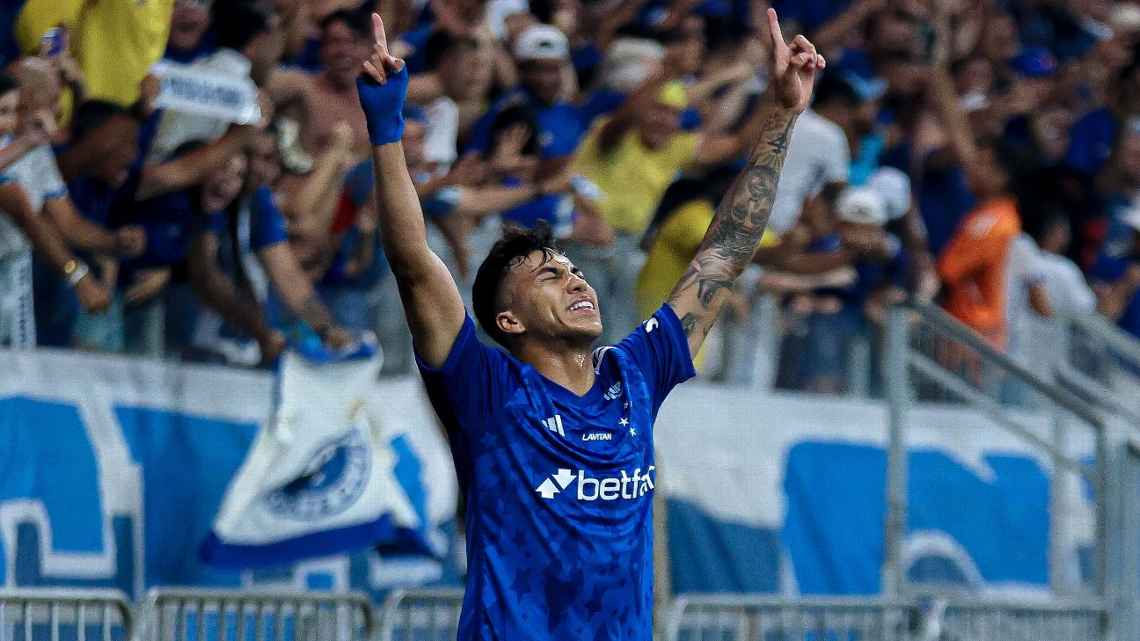 Na estreia de Diniz, Cruzeiro suporta pressão no fim e avança sobre o Libertad para as semifinais da Sul-Americana