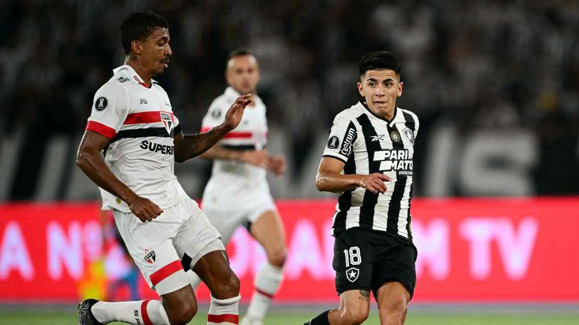 Botafogo ‘amassa’ o São Paulo no 1º tempo, mas não consegue marcar e empata em casa na ida das quartas da Libertadores