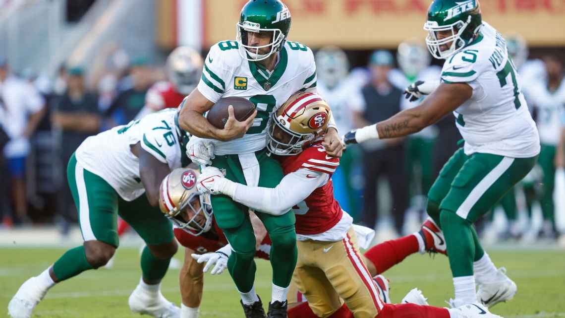 49ers ofuscam retorno de Aaron Rodgers e amassam Jets em estreia na NFL