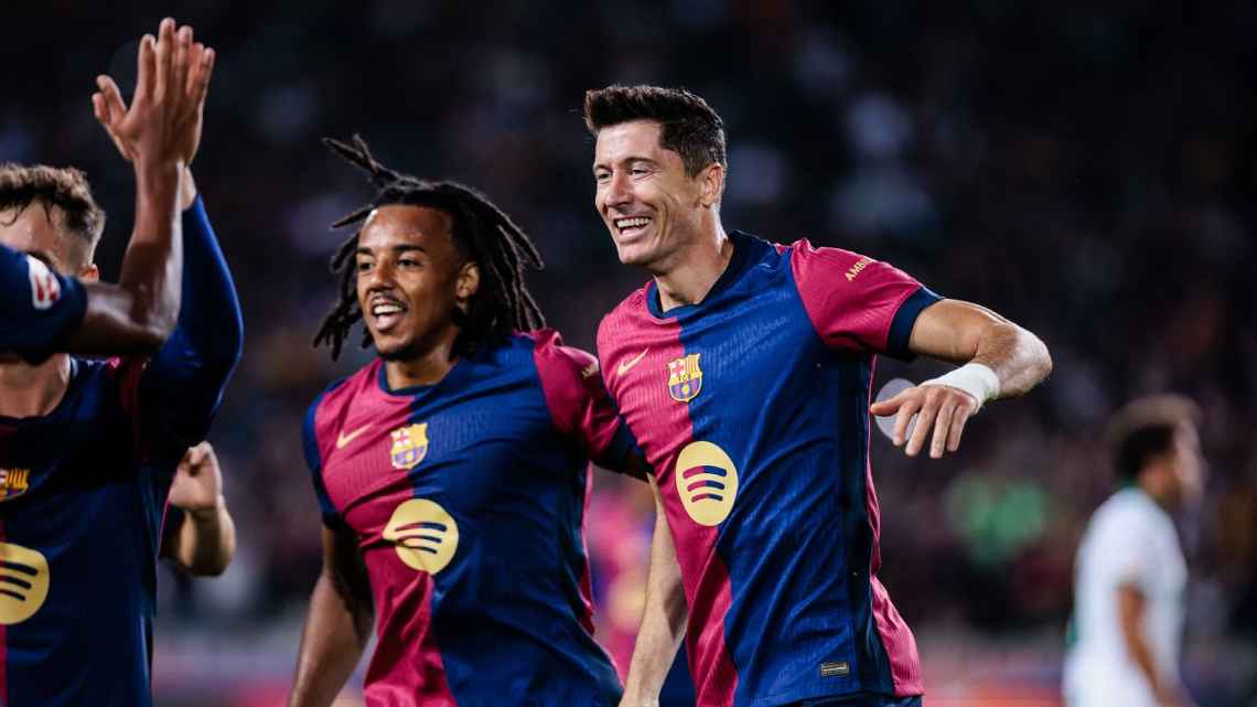 Com gol de Lewandowski, Barcelona bate o Getafe e segue 100% em LALIGA