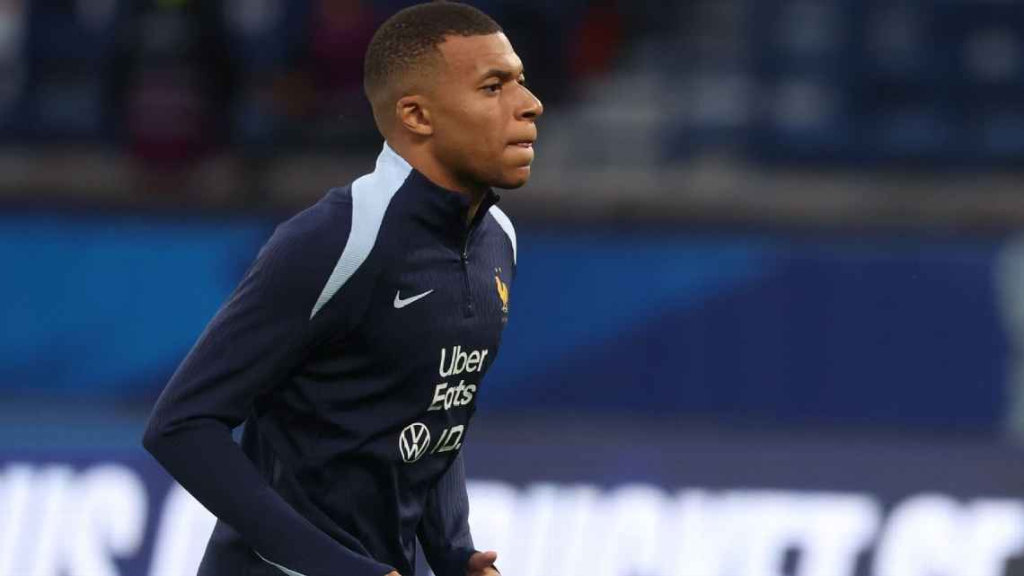 PSG é condenado a pagar quantia astronômica a Mbappé por salários atrasados