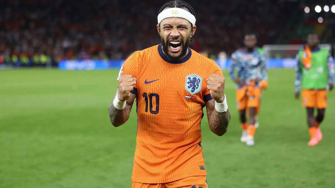 Corinthians acerta contratação de Memphis Depay, ex-Barcelona e Manchester United