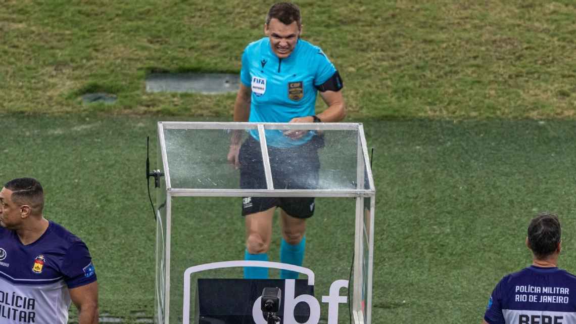 O apito e a anulação do jogo após Fluminense x São Paulo parar no STJD por polêmica de arbitragem