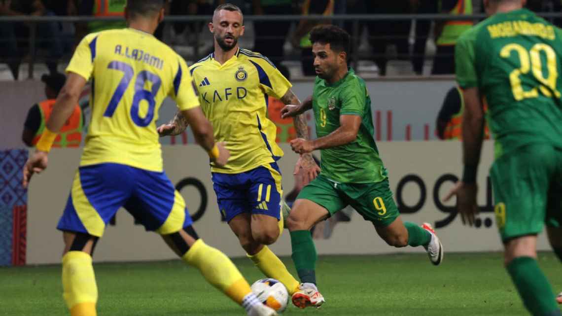 Sem Cristiano Ronaldo, Al Nassr leva empate de time do Iraque na abertura da Liga dos Campeões da Ásia; ex-Corinthians estreia