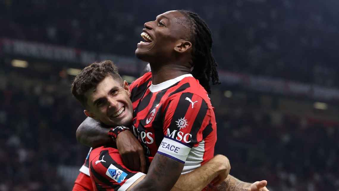 Milan tem sequência avassaladora, vence Lecce e encosta no topo da tabela do Italiano