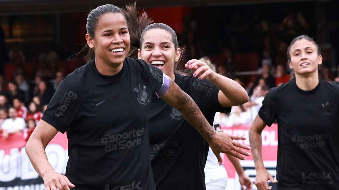 Vic Albuquerque ‘destrói’, Corinthians vence o São Paulo no Morumbis e abre vantagem na final do Brasileiro feminino