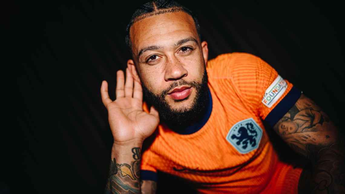 Corinthians anuncia a contratação do atacante holandês Memphis Depay, ex-Barça e United