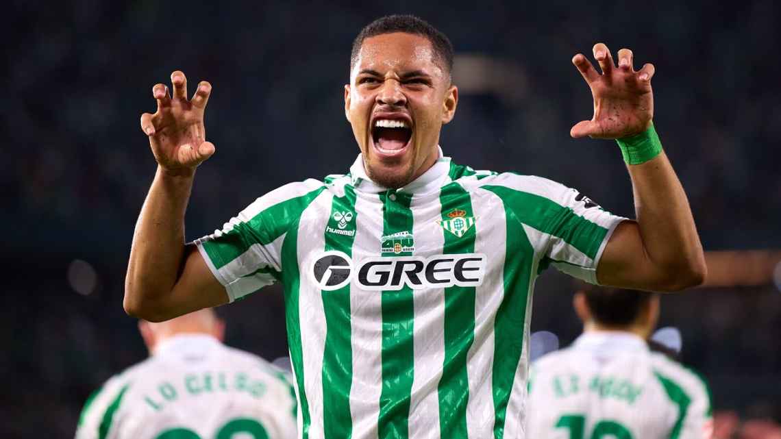 ‘Tigre está à solta’: Vitor Roque leva jornal de Barcelona à loucura após primeiro gol pelo Real Betis