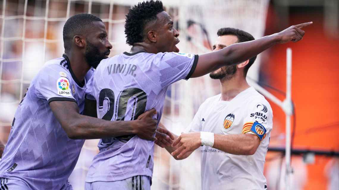 ‘A Espanha não é racista’: fala de Vinicius Jr. é rebatida por técnico da seleção e companheiro de Real Madrid