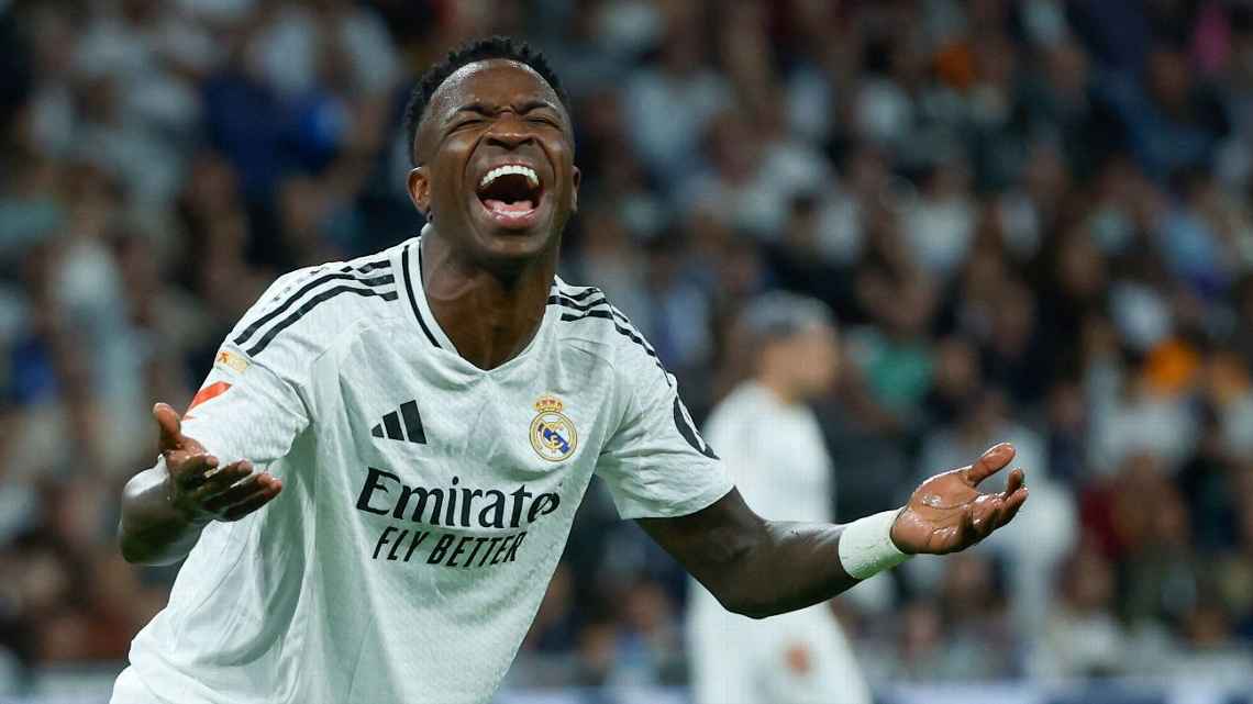 LALIGA: Vinicius Jr. e Rodrygo brilham, Mbappé faz golaço, e Real Madrid vence Alavés