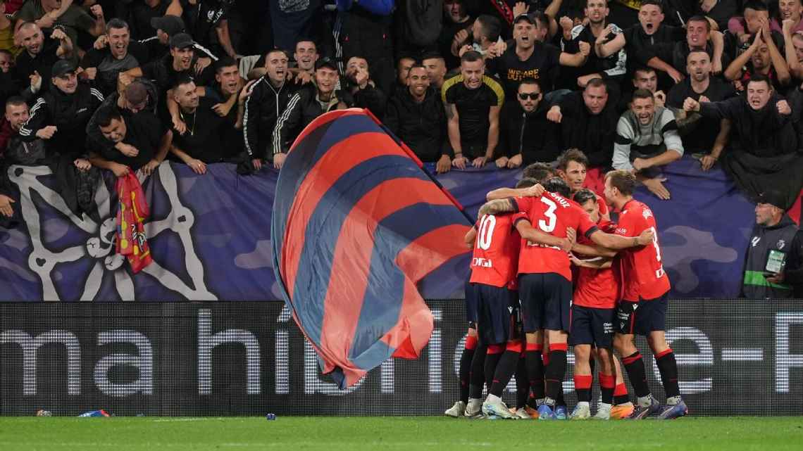 Barcelona é dominado, leva goleada surpreendente do Osasuna e perde a primeira em LALIGA