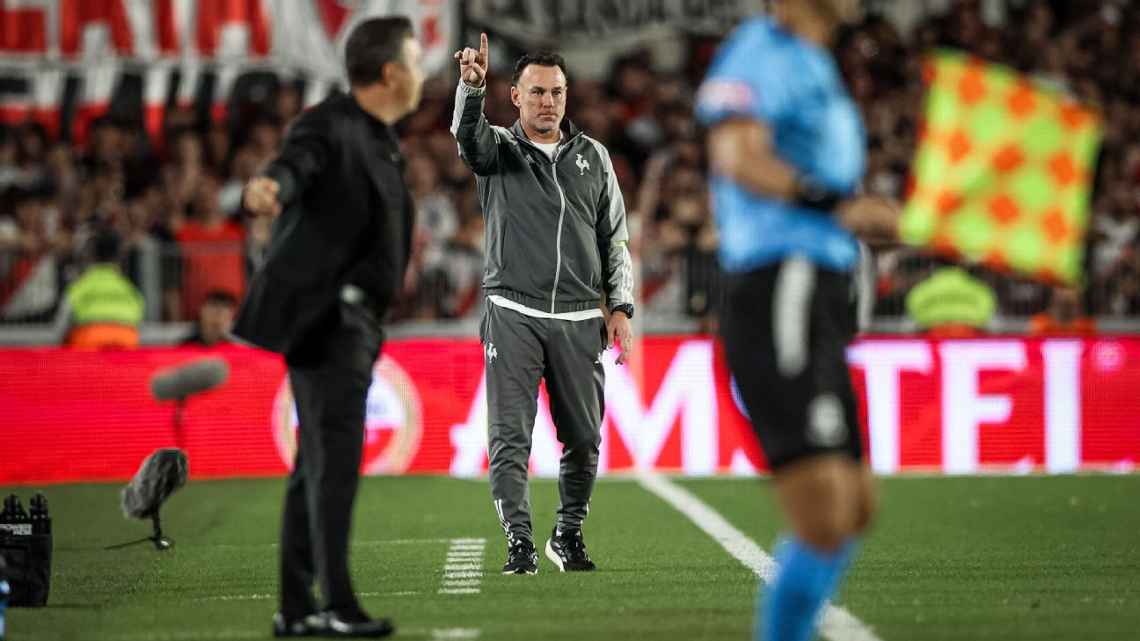 Gabriel Milito é primeiro técnico argentino a levar time brasileiro à final da Libertadores em 50 anos