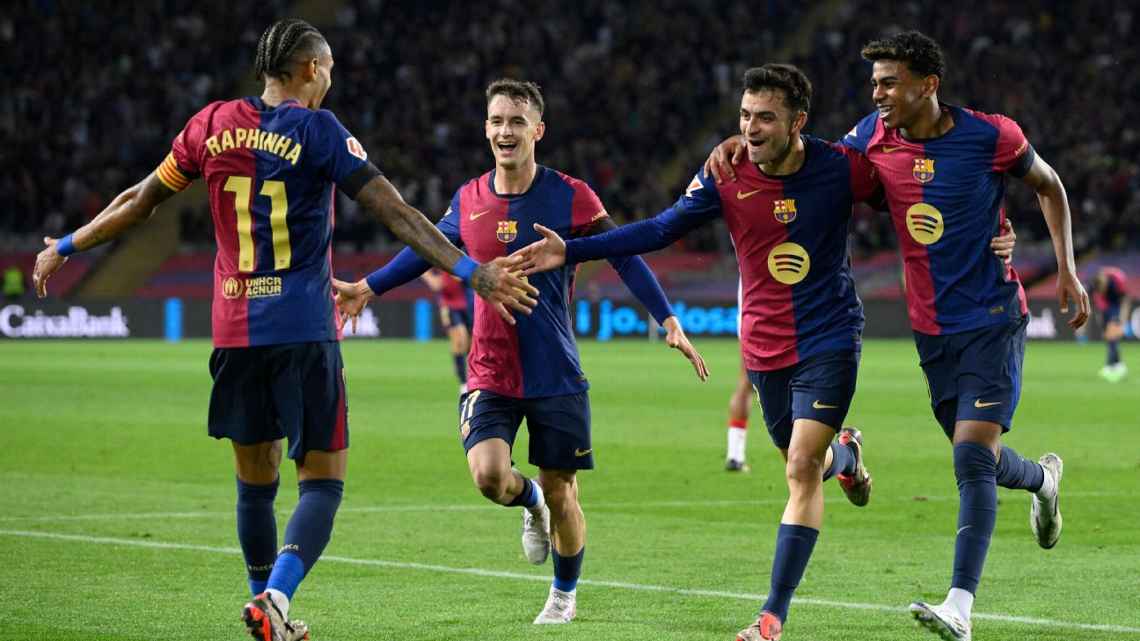 Barcelona atropela o Sevilla e volta a ser líder isolado de LALIGA antes do clássico contra o Real Madrid