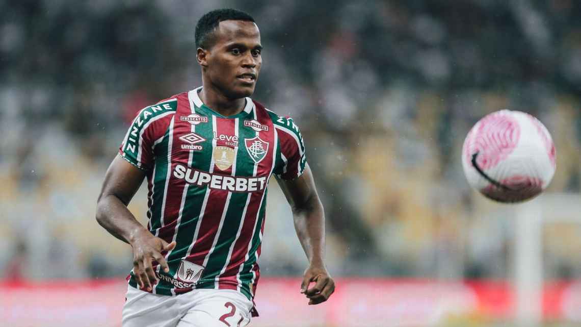 Arias exalta Diniz, despista sobre saída e cita torcida após vitória do Fluminense: ‘Somos um time de guerreiros’