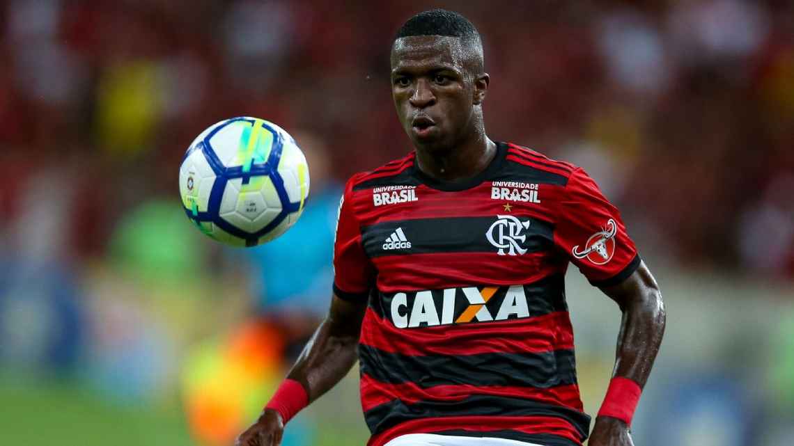 Funcionários do Flamengo lembram primeiros passos de Vinicius Jr. no futebol