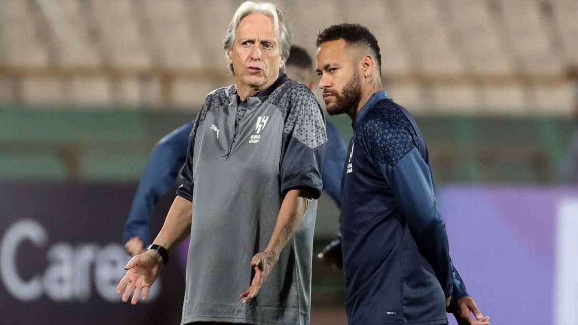 Neymar viaja com Al Hilal para partida da Champions e deve voltar a jogar após um ano