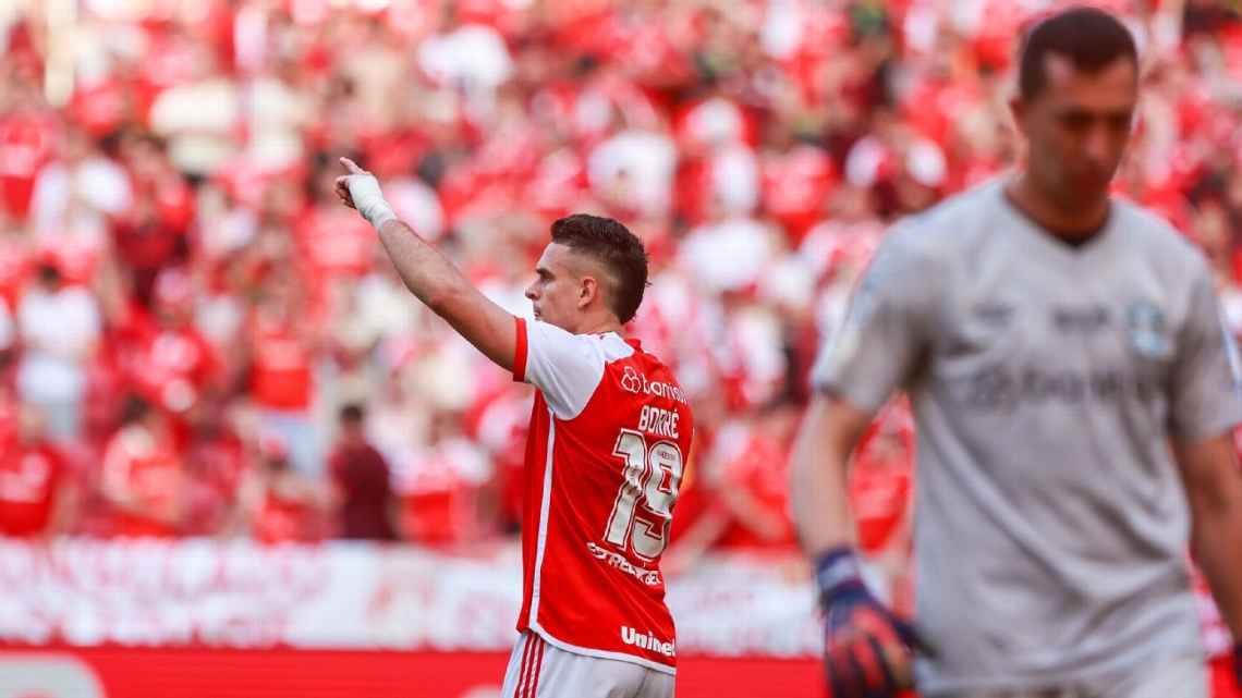 Borré resolve, Inter vence o Gre-Nal 443 e fecha ano ‘perfeito’ em clássicos contra o Grêmio