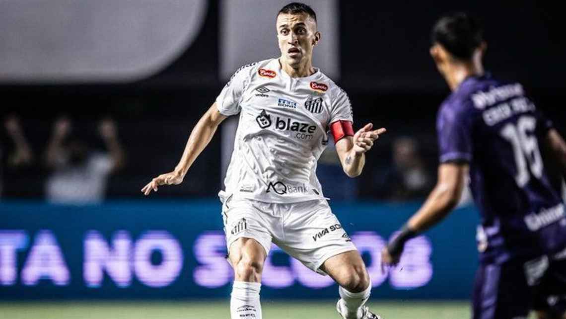 Santos vence Ceará em confronto direto e se aproxima do acesso na Série B