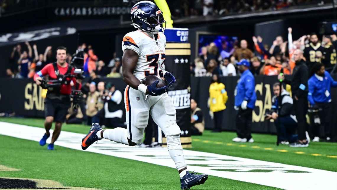 Javonte Williams anota dois touchdowns, e Broncos vencem Saints no Thursday Night Football