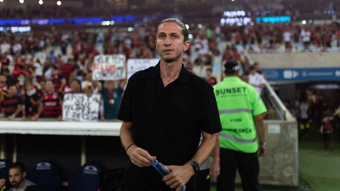 Após estreia no Flamengo, Filipe Luís diz que tem ‘máquina na mão’ e revela mensagem de Zico antes de jogo