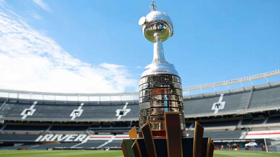 Atlético-MG e Botafogo divulgam escalações para a final da Libertadores; veja os times