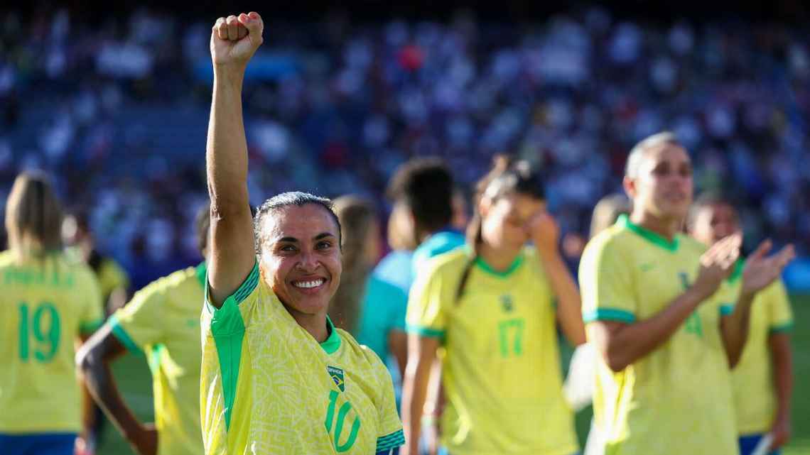 Marta diz que jogar Copa de 2027 não é ‘meta pessoal’, mas abre chance de ajudar a seleção brasileira