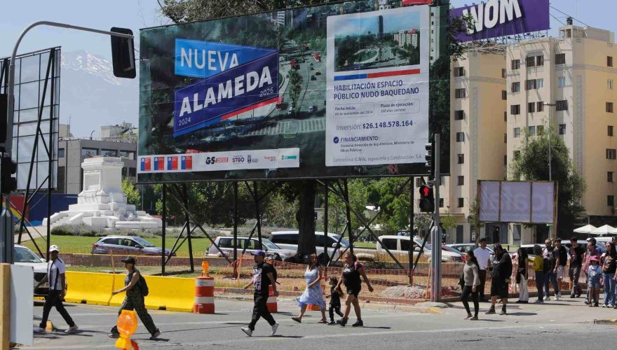 Remodelación en Plaza Italia: revisa los nuevos desvíos que mantendrán la Alameda cortada