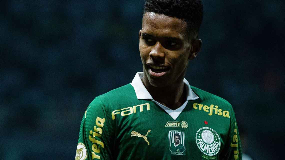 Destaque do Palmeiras, Estêvão não jogou no rival Corinthians por motivo inusitado