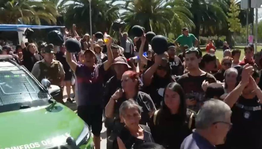 Feriantes de San Ramón vuelven a la calle y el alcalde sigue sin recibirlos