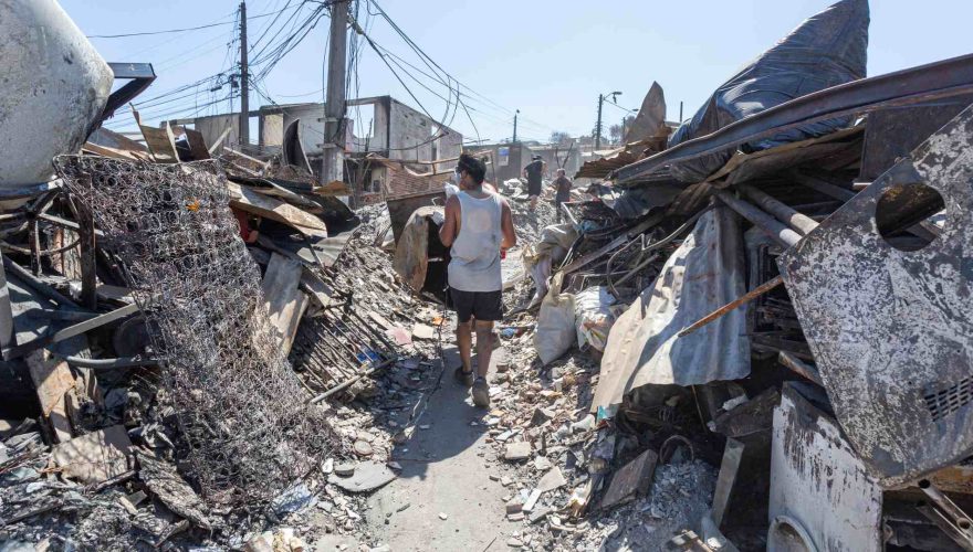 Cuatro nuevos detenidos por los megaincendios en Valparaíso: hay dos funcionarios de Conaf y un bombero