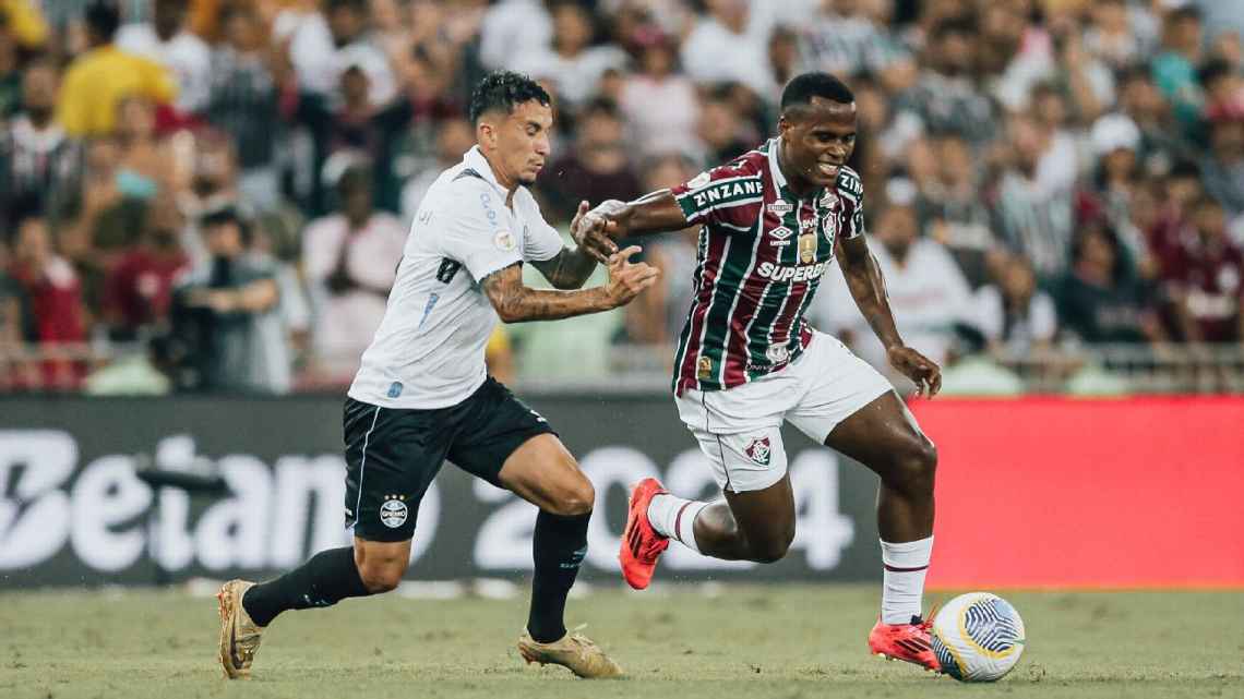 Grêmio aproveita pênalti no último lance, busca empate e estraga noite do Fluminense no Maracanã