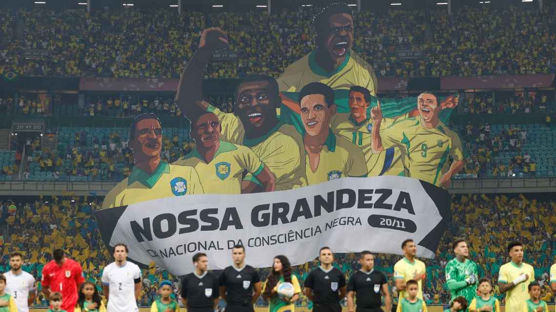 Vaias no apito final e pedido para Dorival Júnior: torcida ficou na bronca com empate entre Brasil e Uruguai em Salvador