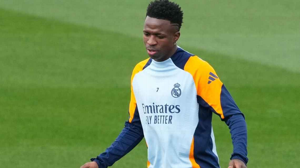 Como lesão de Vinicius Jr. preocupa o Real Madrid e quais jogos o craque pode perder