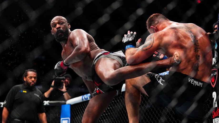 Jon Jones acerta golpe brutal, nocauteia Stipe Miocic e cimenta legado como ‘GOAT’ do UFC