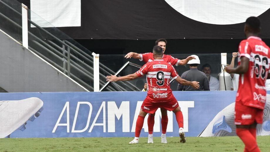 Campeão antecipado, Santos lota Vila, mas perde do CRB no último jogo da Série B em casa