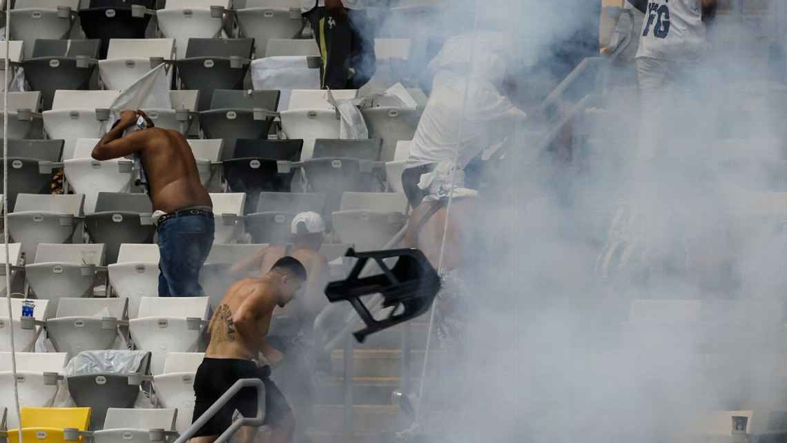 Atlético-MG é punido pelo STJD e perde 6 mandos de campo por confusão na final da Copa do Brasil