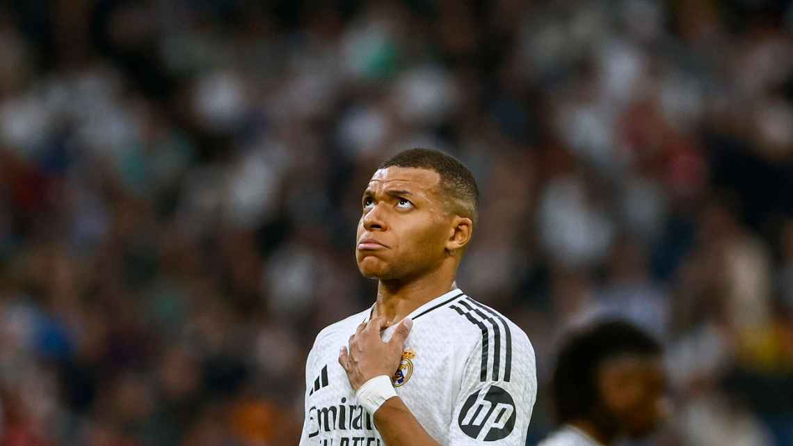 Técnico da França vê jogadores em ‘estado psicológico frágil’ e é direto sobre ‘crise’ com Mbappé: ‘Vocês dirão que eu estou louco, mas…’