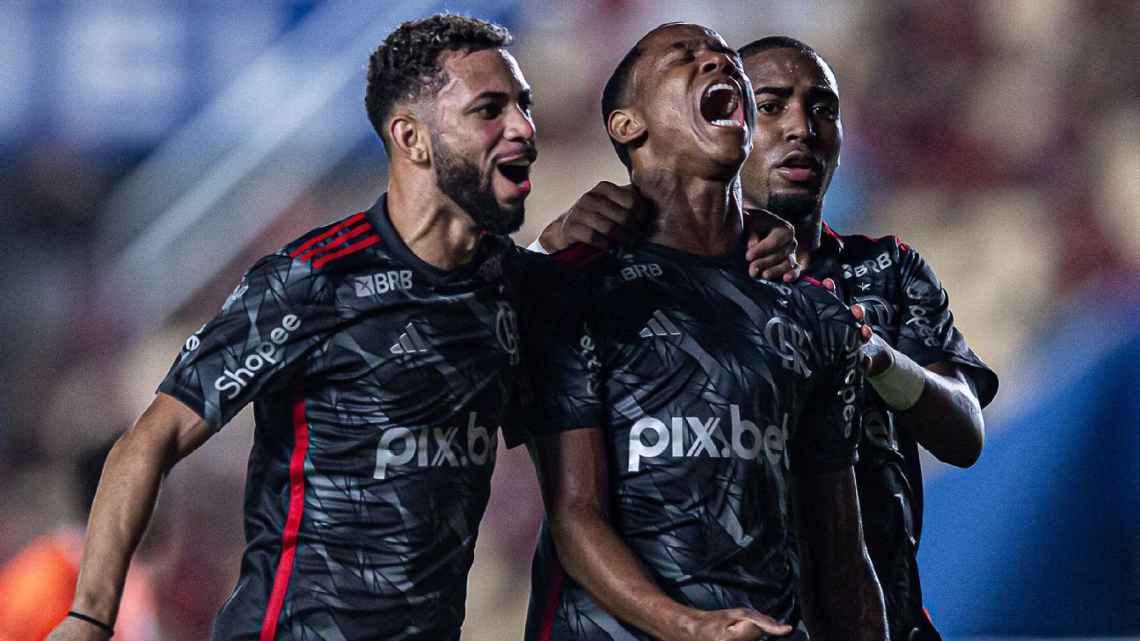 Joias e Carlinhos brilham, Flamengo aplica 5 a 0 no Bangu e vence a primeira no Carioca