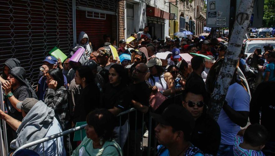 Servicio Nacional de Migraciones: población extranjera en Chile llega a 1,9 millones de personas