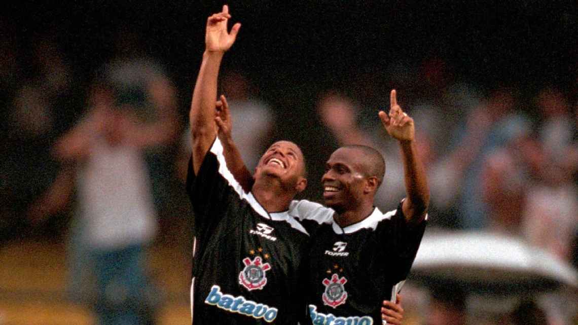 Marcelinho divide histórias do Corinthians campeão mundial e conta bastidor que inflamou time antes da final