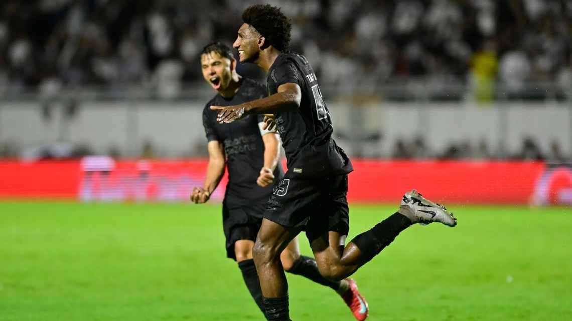 Com menos um, Corinthians é salvo por Talles Magno em gramado ‘encharcado’, vence Ponte Preta e se recupera de derrota no Majestoso