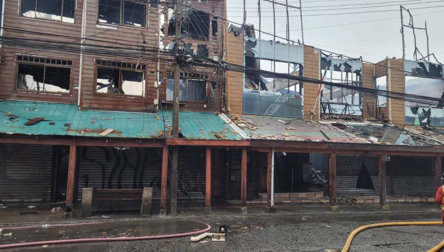 Cuál sería el origen del incendio que destruyó 60 locales y dejó 300 damnificados en Ancud