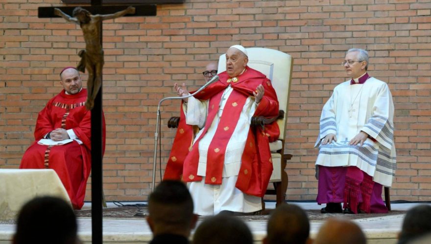 Qué ocurre cuando fallece un Papa en ejercicio: así es el protocolo que pone en marcha El Vaticano