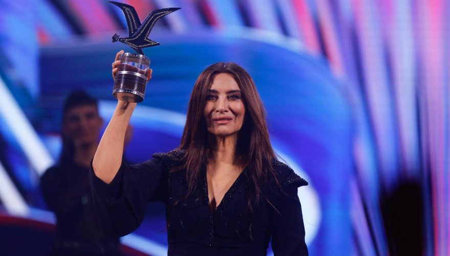 VIDEO – La quinta en la historia del Festival: el momento en que Myriam Hernández recibió la Gaviota de Platino en Viña 2025