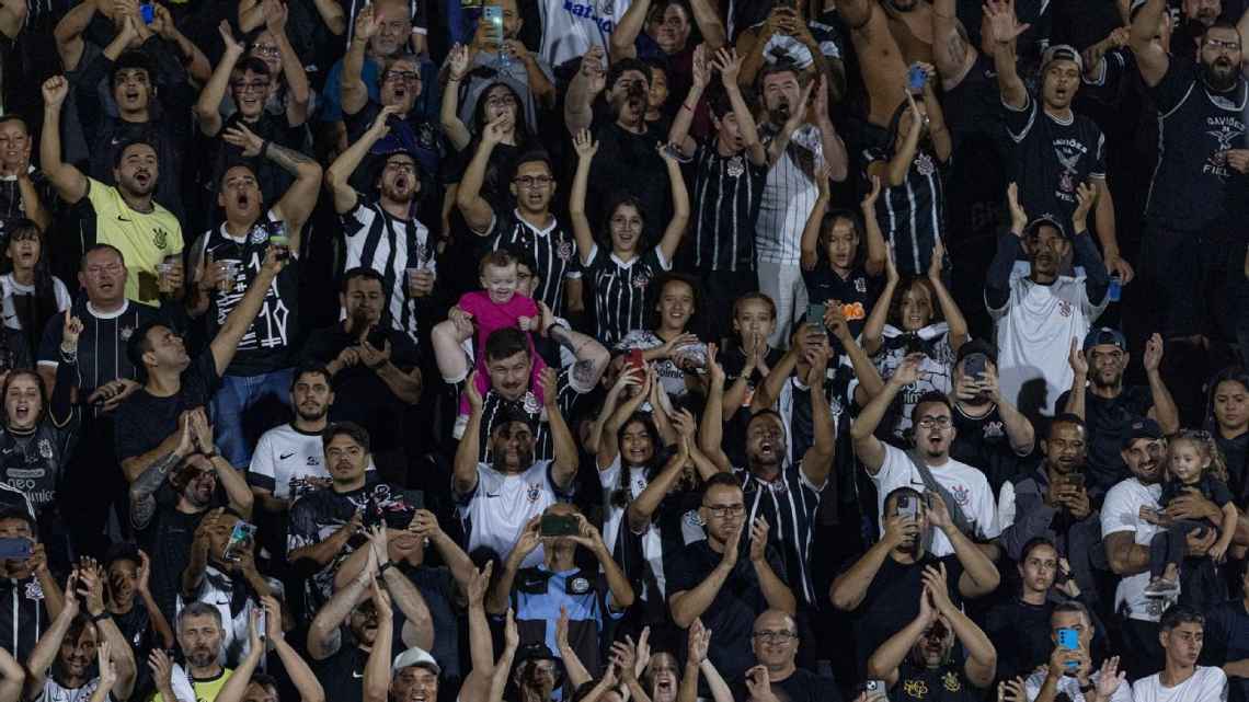 Ramón Díaz responde sobre cânticos de ‘guerra’ antes de Palmeiras x Corinthians e elogia torcida: ‘Impressionante’