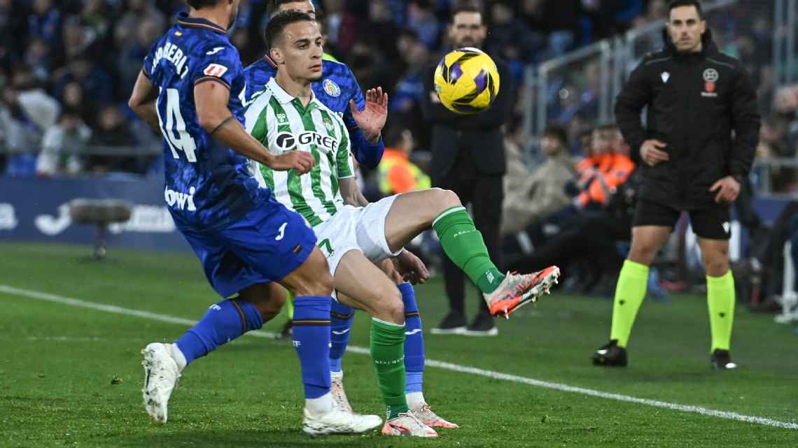 Antony ganha elogio imenso de ex-Real Madrid após nova vitória do Betis: ‘Talento brutal’