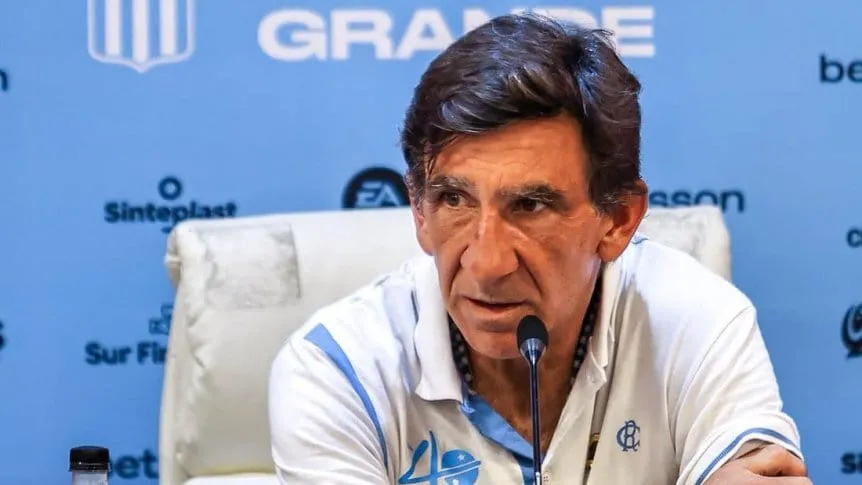 Costas, tras la derrota con Argentinos y en la previa a Botafogo: “A la gente de Racing le pido que confíe en este equipo”