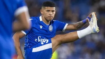 Nueva y sensible lesión en Vélez, que recupera a su joya Bosch y reza por el césped del Amalfitani