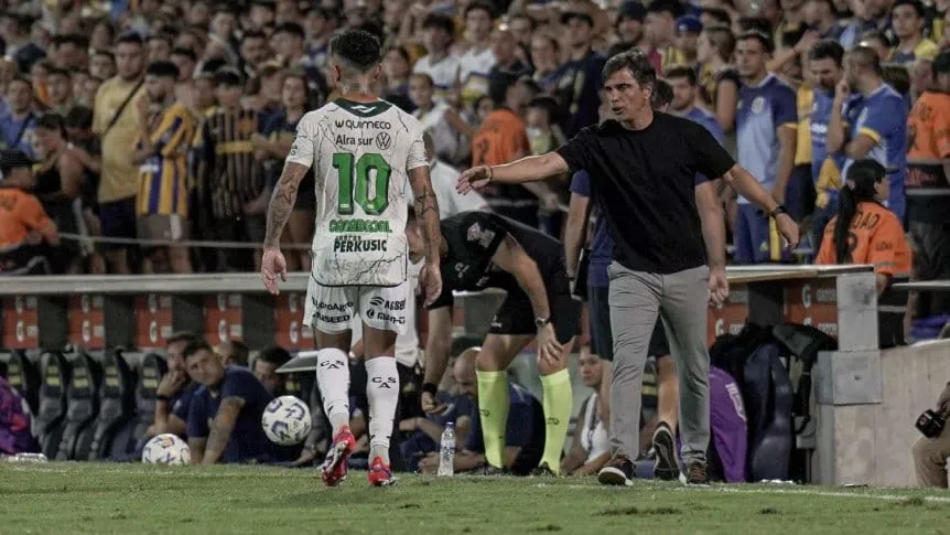 Sarmiento acumula 15 partidos sin ganar de visitante, de los cuales perdió 11